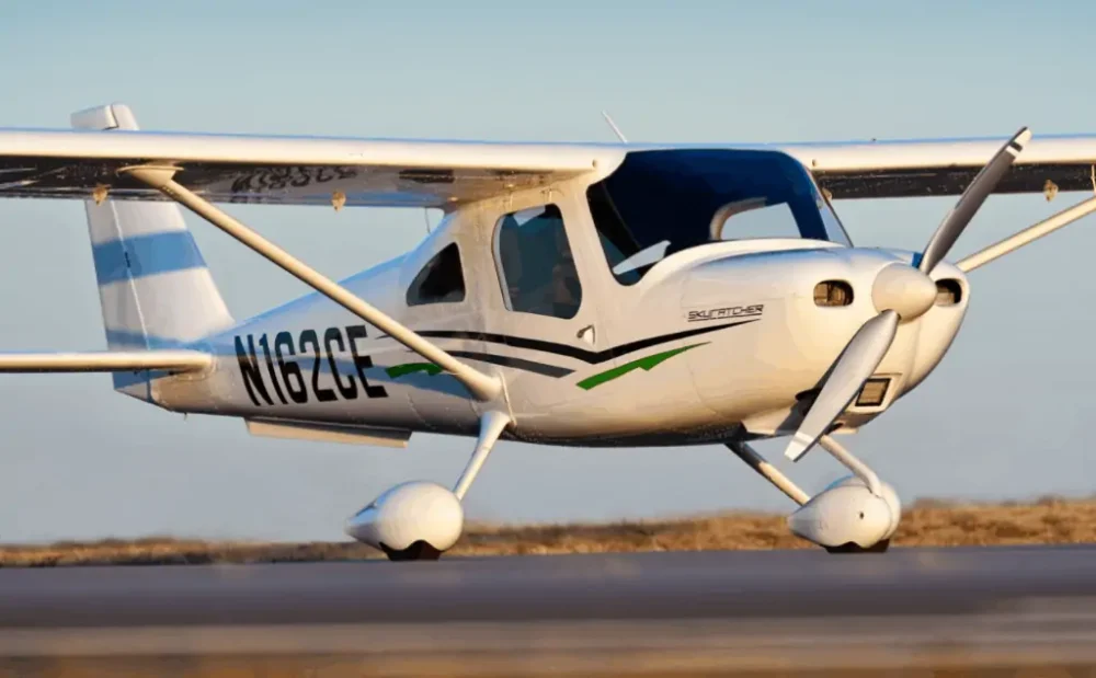 Guide et spécifications du Cessna 162