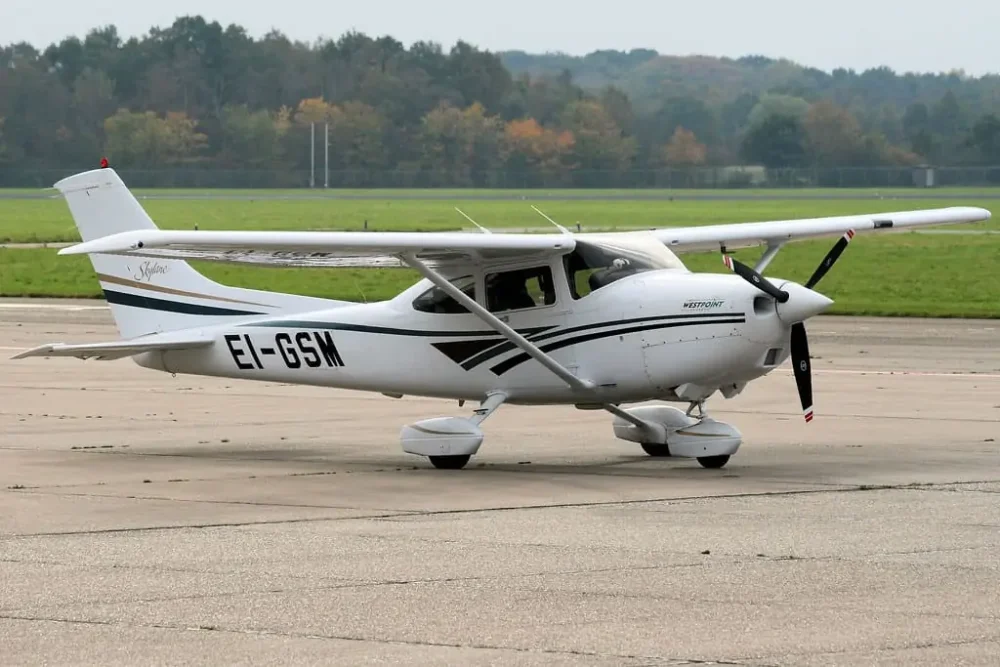 Cessna 182