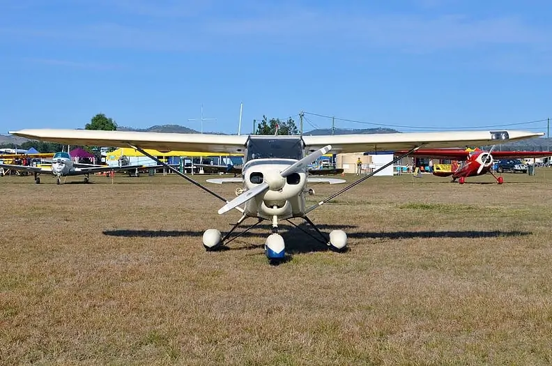 Piper PA-22-108 Colt Guide et spécifications